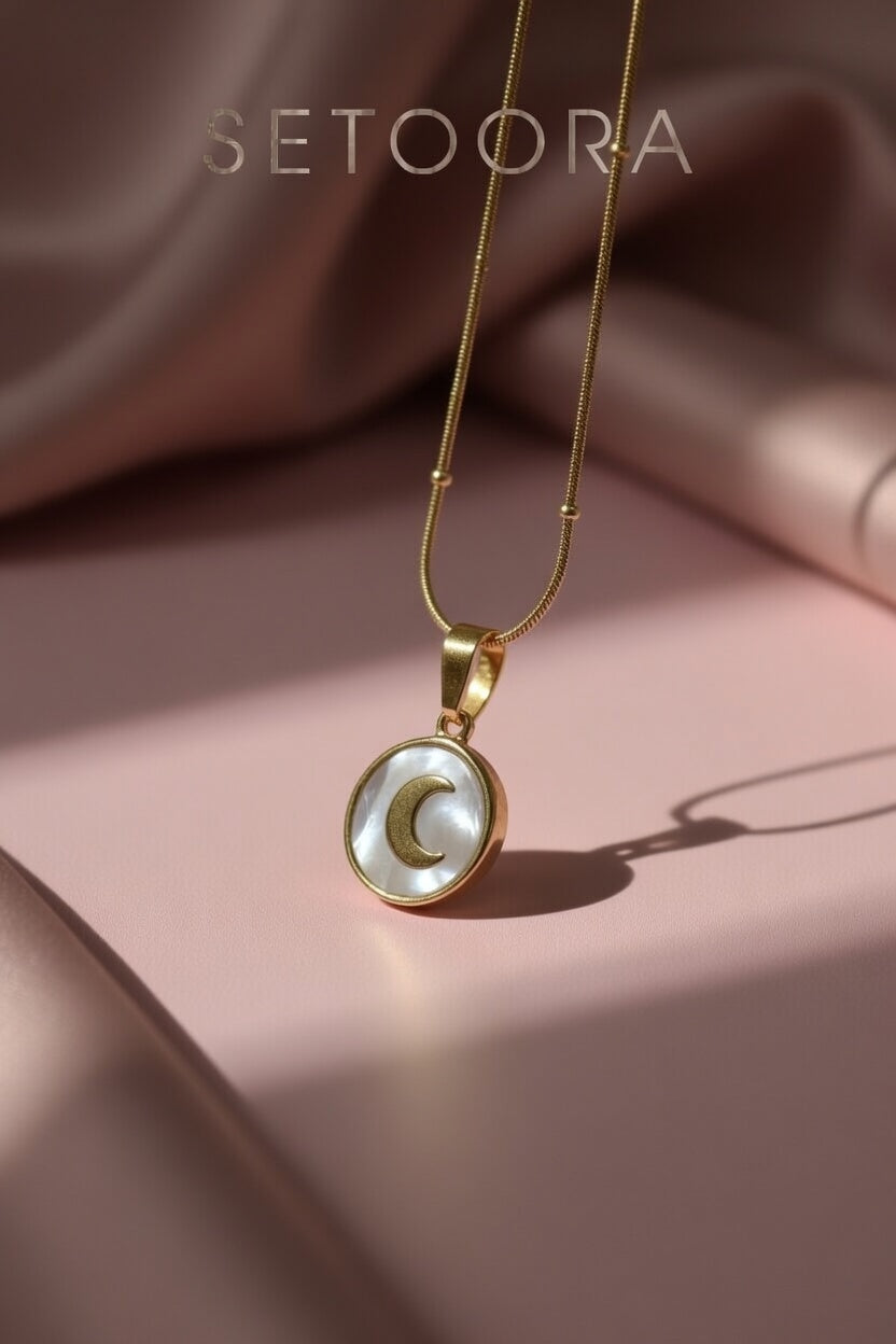 Moon glow - Necklace