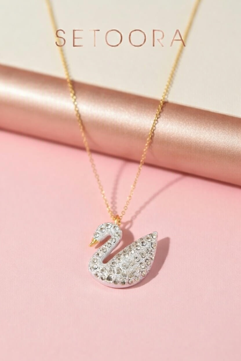 Crystal swan - Necklace