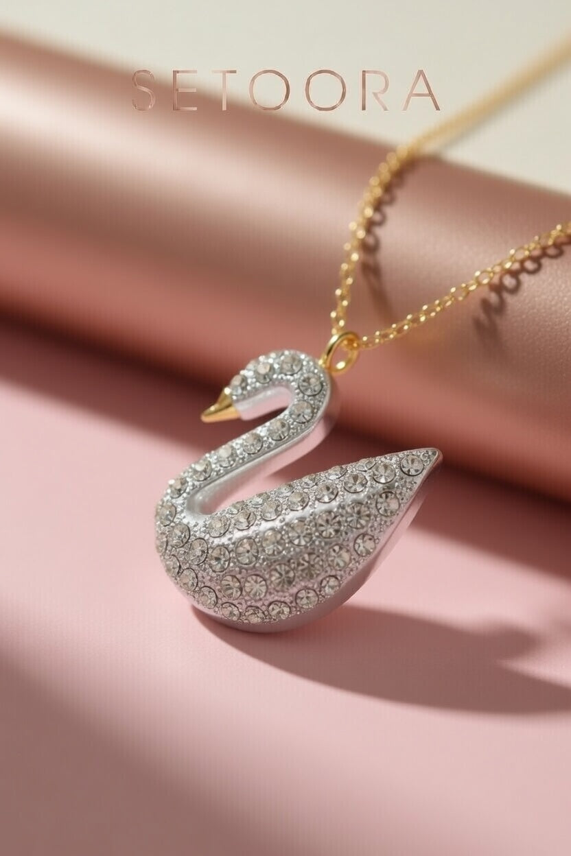 Crystal swan - Necklace