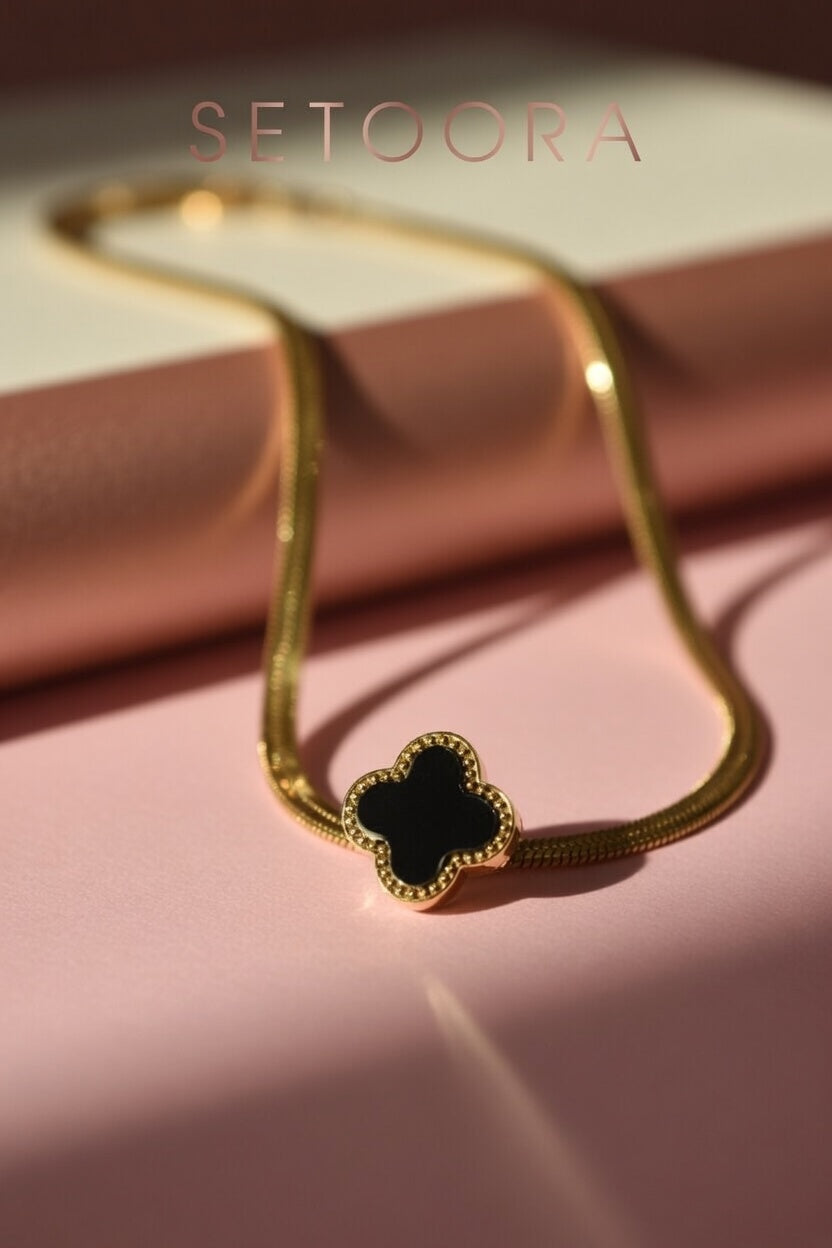 Black leaf Charm -Necklace